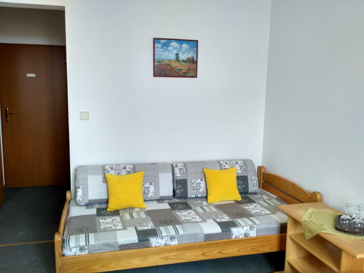Penzion Bouquet Горни-Вестонице Экстерьер фото